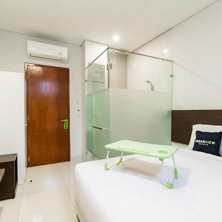 Urbanview Hotel Casa Kota Mangga Besar ジャカルタ エクステリア 写真