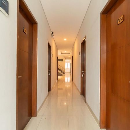 Urbanview Hotel Casa Kota Mangga Besar ジャカルタ エクステリア 写真