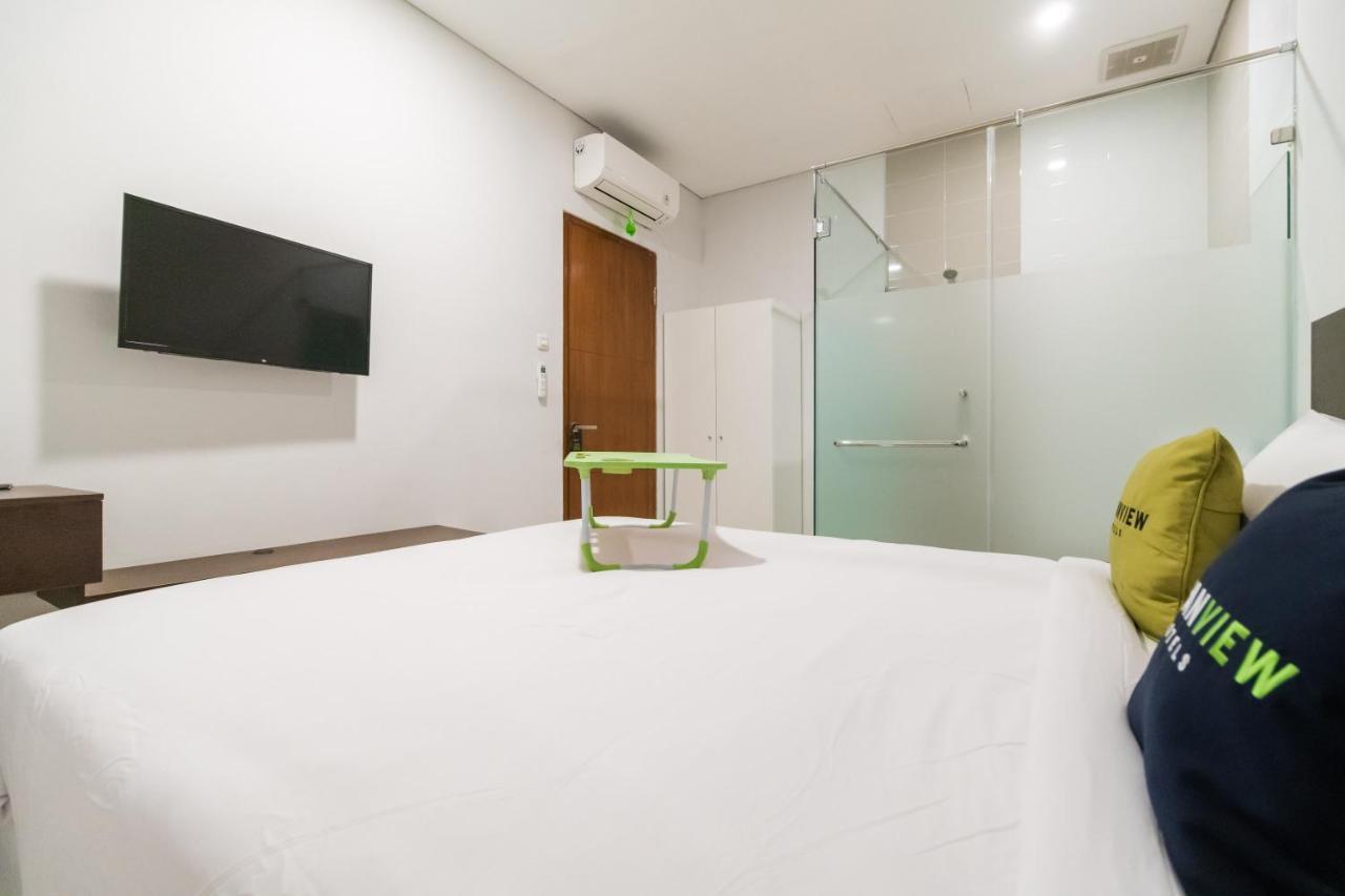 Urbanview Hotel Casa Kota Mangga Besar ジャカルタ エクステリア 写真