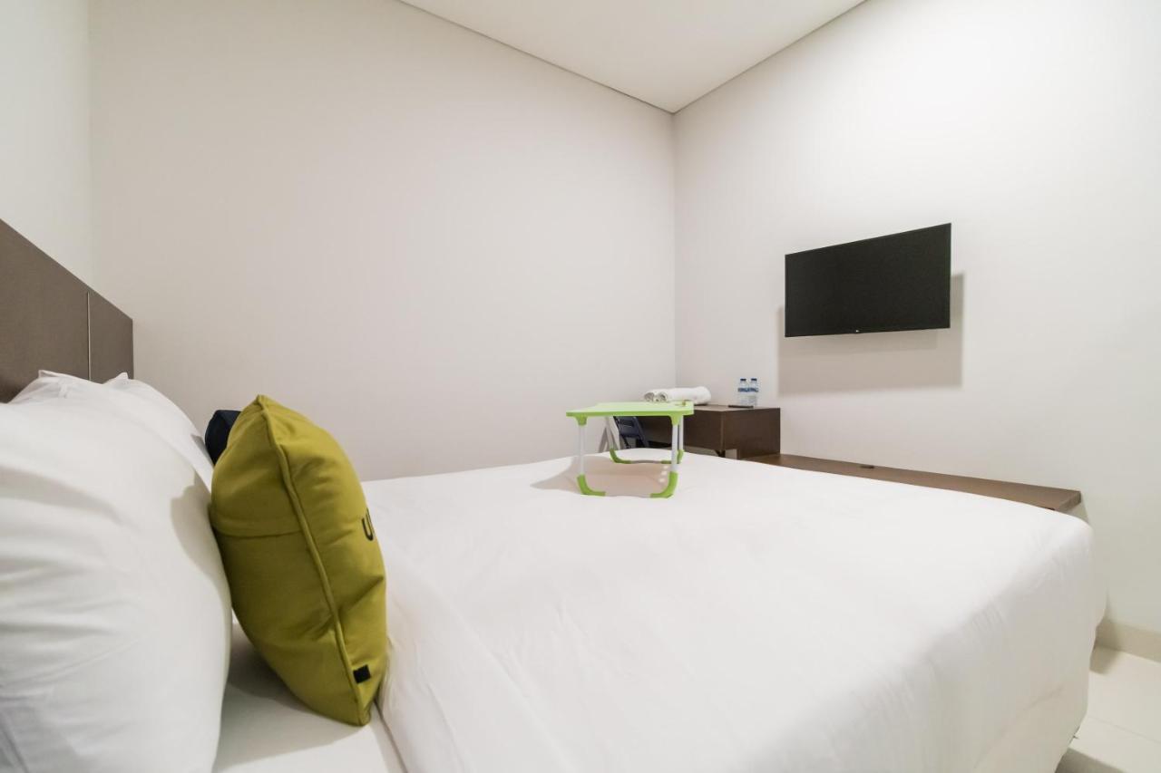 Urbanview Hotel Casa Kota Mangga Besar ジャカルタ エクステリア 写真