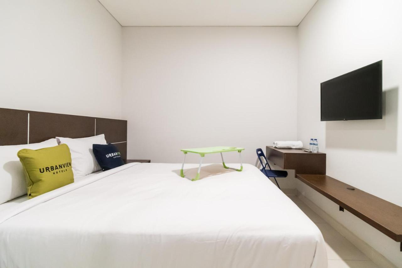 Urbanview Hotel Casa Kota Mangga Besar ジャカルタ エクステリア 写真