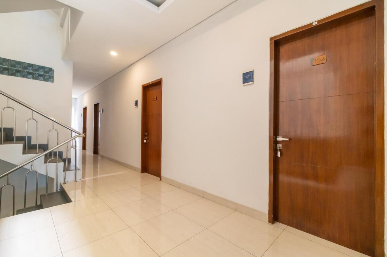 Urbanview Hotel Casa Kota Mangga Besar ジャカルタ エクステリア 写真
