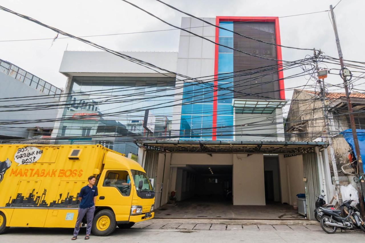 Urbanview Hotel Casa Kota Mangga Besar ジャカルタ エクステリア 写真