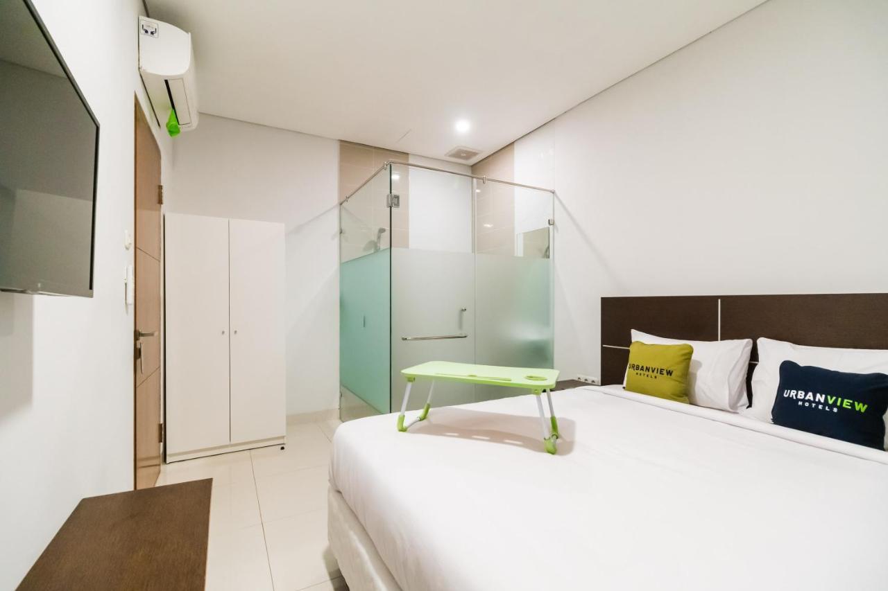 Urbanview Hotel Casa Kota Mangga Besar ジャカルタ エクステリア 写真