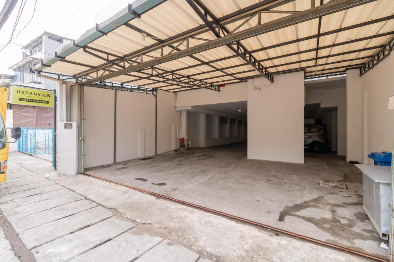 Urbanview Hotel Casa Kota Mangga Besar ジャカルタ エクステリア 写真